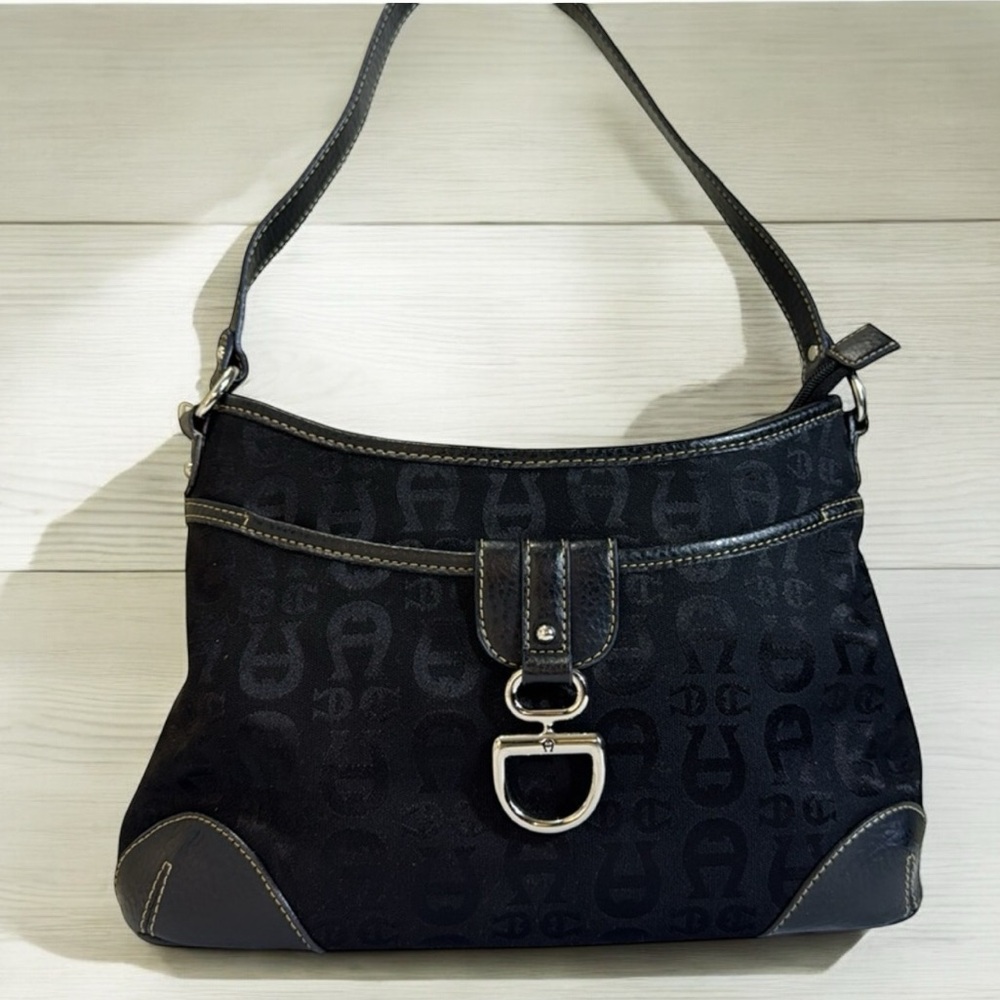 AIGNER Black VINTAGE Refined Designer Logo Leather accents Shoulder Bag